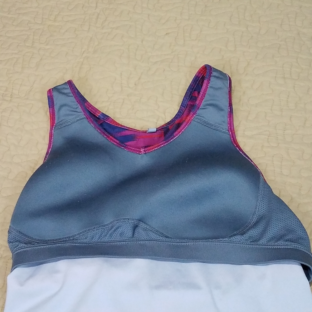 Nike Athletic Tank Size M - Picture 4 of 6